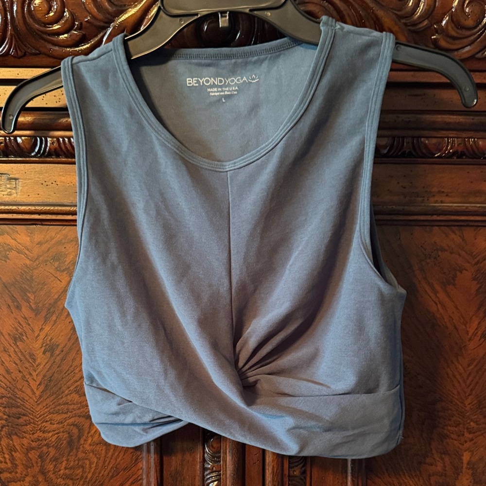 Beyond Yoga Teal Twist Tank Top